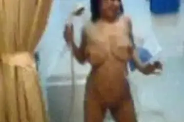 Gadis Cantik Goyang Atas Kasur Bareng Pacar